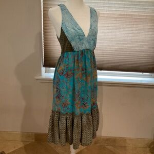 Very Nice Tropical Dress Size M